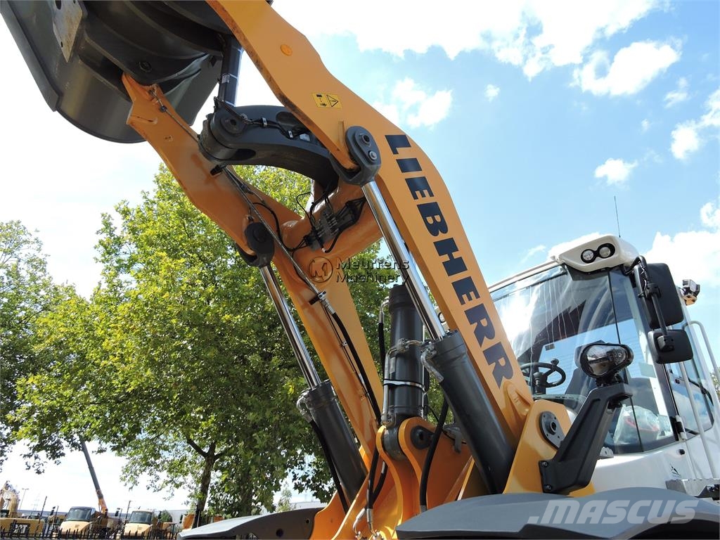 Liebherr L566Xpower Incarcator pe pneuri