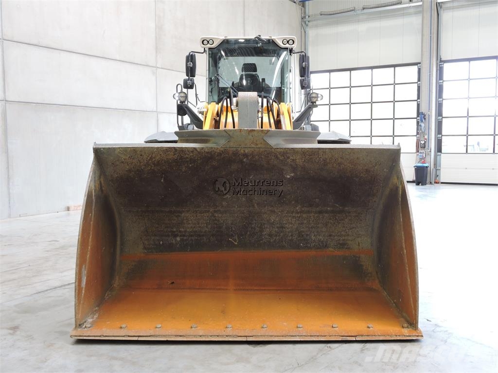 Liebherr L580XPower لوادر بعجل