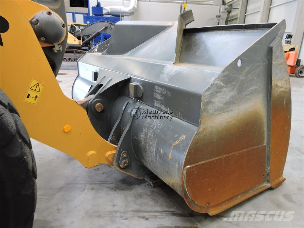 Liebherr L580XPower لوادر بعجل