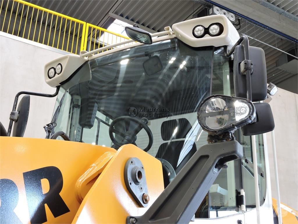 Liebherr L580XPower لوادر بعجل