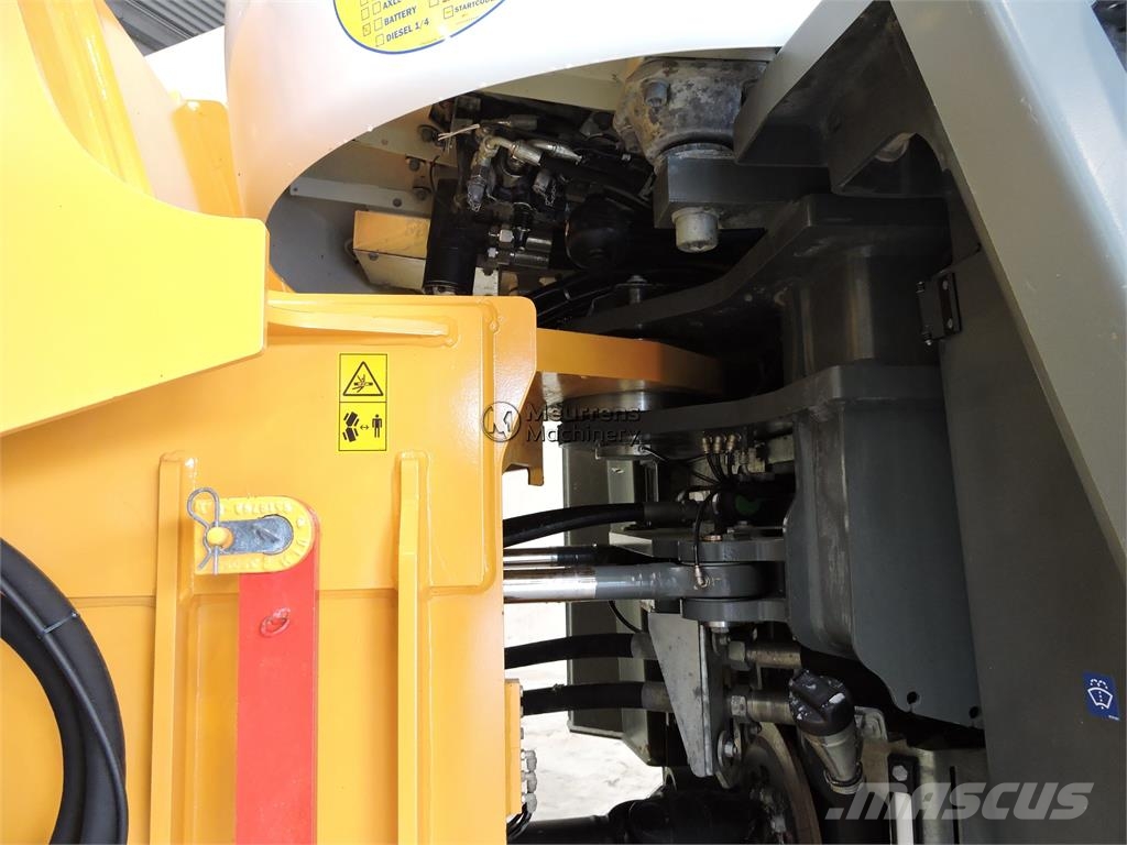 Liebherr L580XPower لوادر بعجل