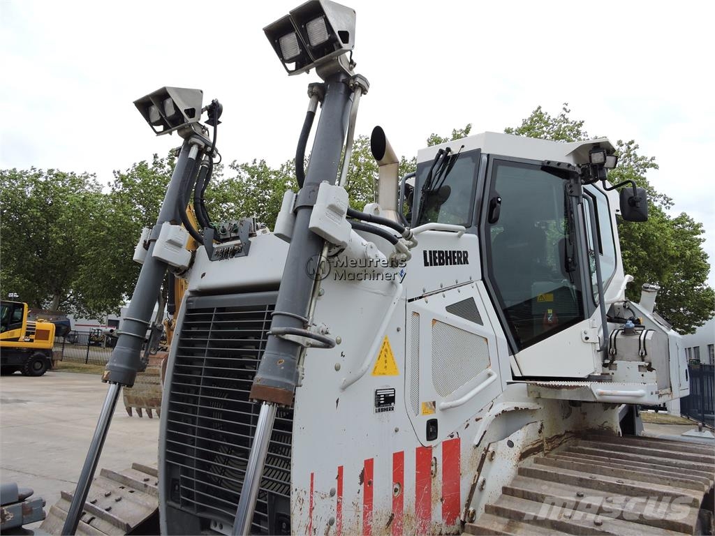 Liebherr PR 726 LGP Dózerek