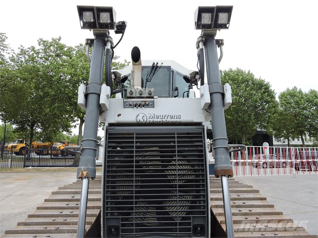 Liebherr PR 726 LGP Dózerek