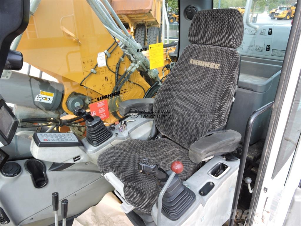 Liebherr R926 대형 굴삭기 29톤 이상