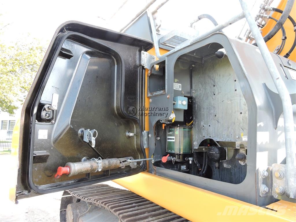 Liebherr R930 Rupsgraafmachines