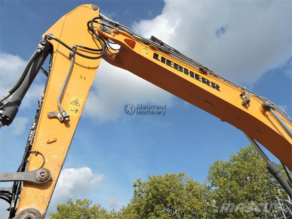 Liebherr R930 Belgium Machine Rupsgraafmachines