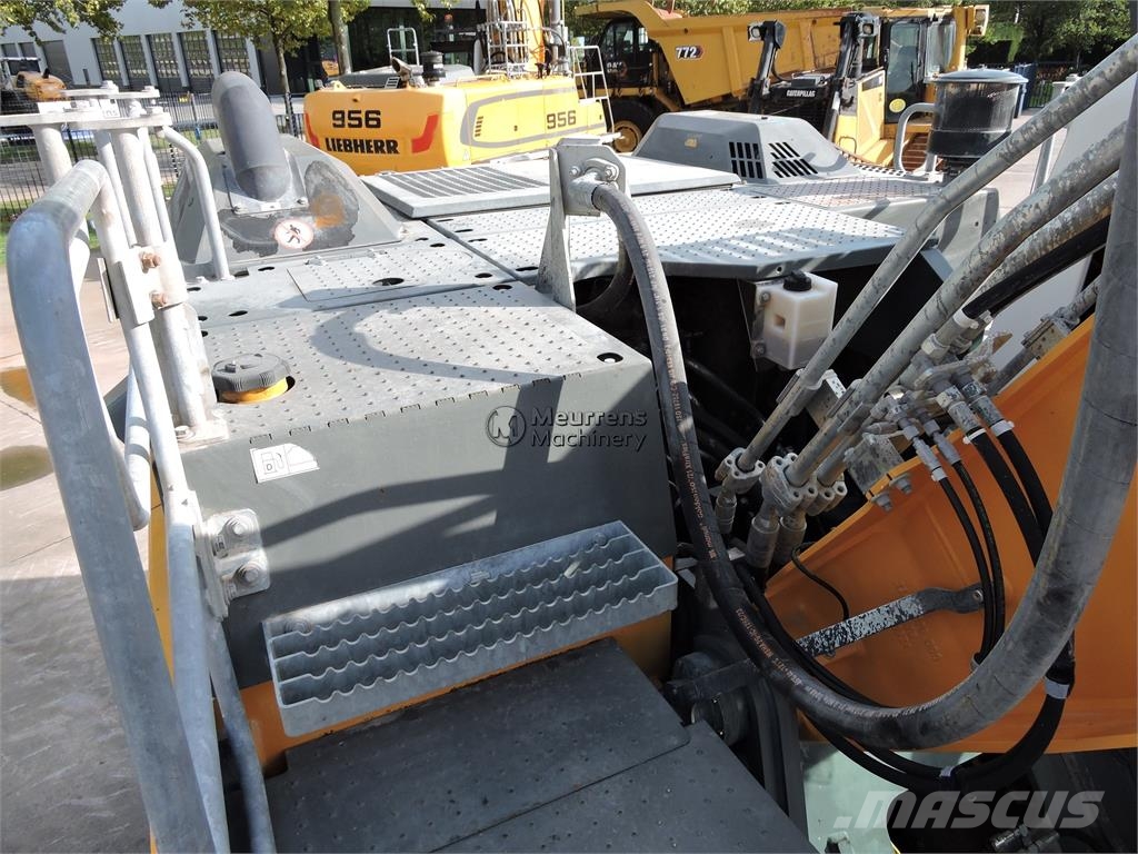 Liebherr R930 Belgium Machine Rupsgraafmachines