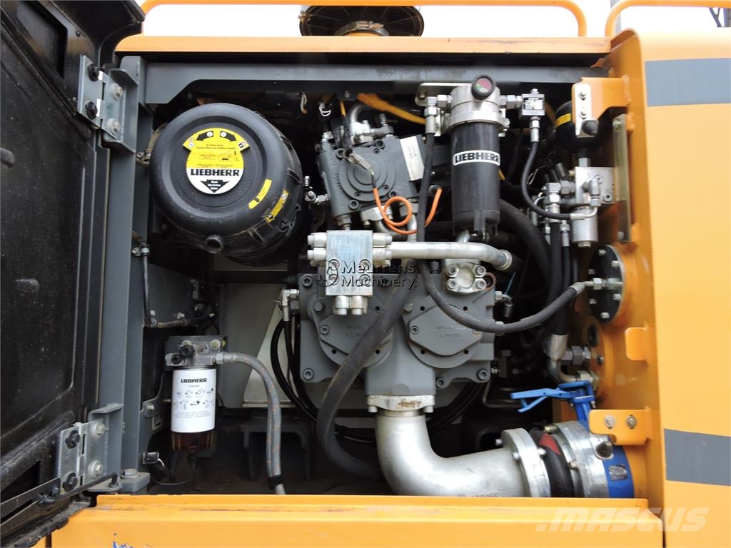 Liebherr R946 Raupenbagger