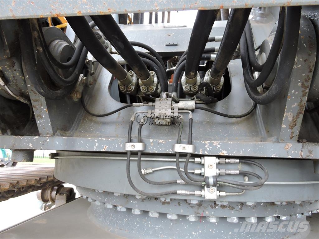Liebherr R946 Raupenbagger