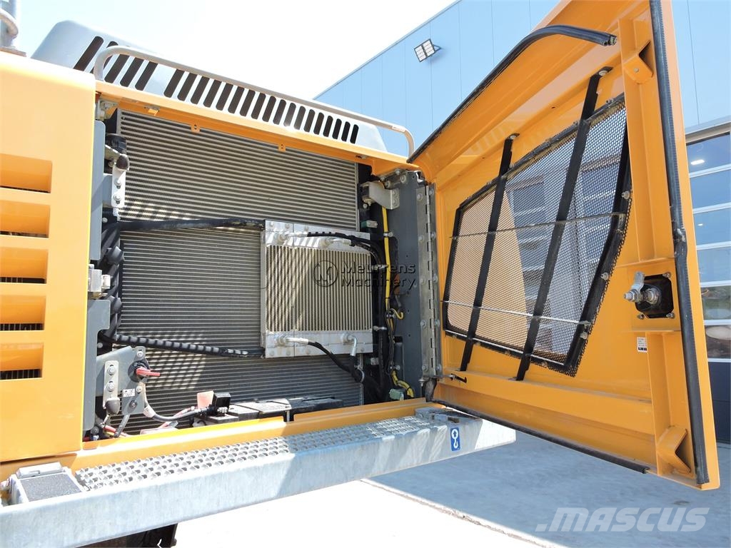 Liebherr R956 حفارات زحافة