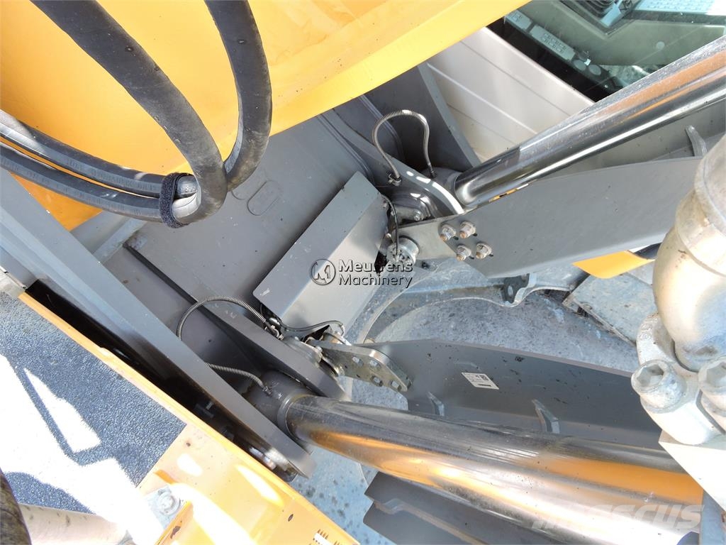 Liebherr R956 حفارات زحافة
