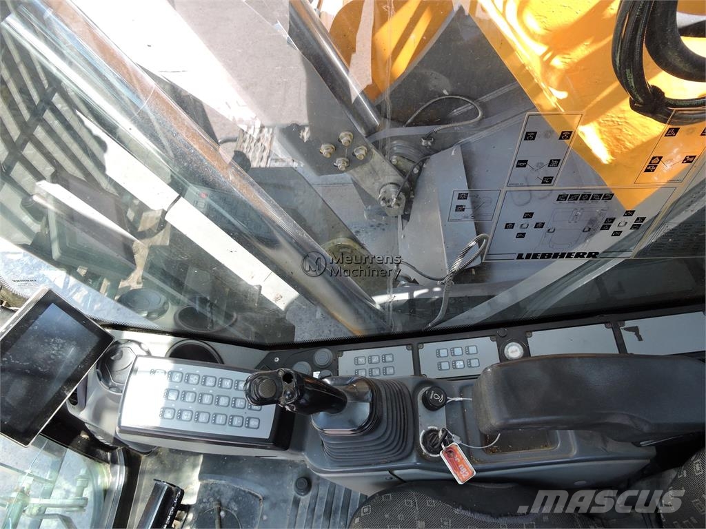 Liebherr R956 حفارات زحافة
