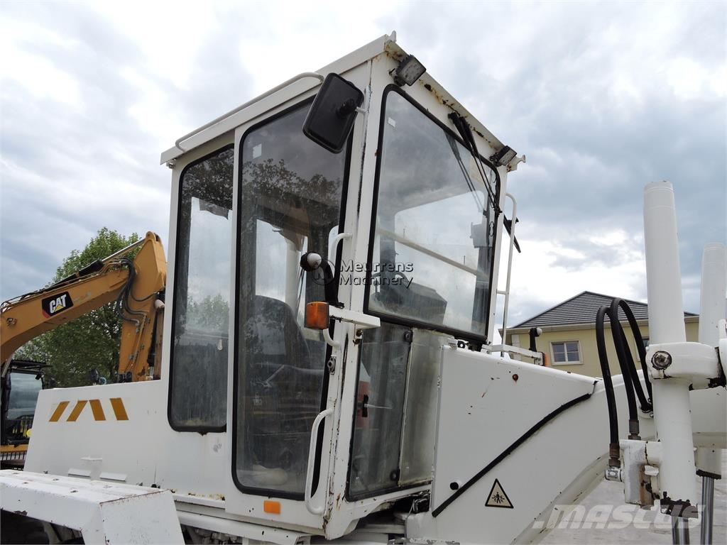 O&K F106A Graders