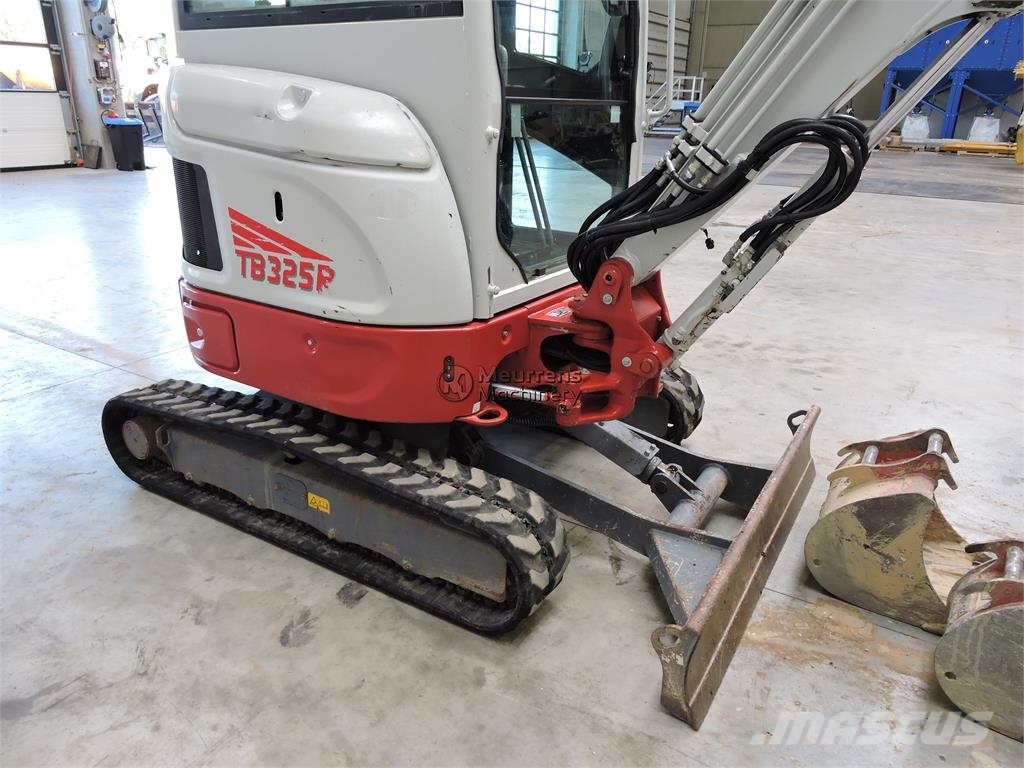 Takeuchi TB325R Bouw - Overige