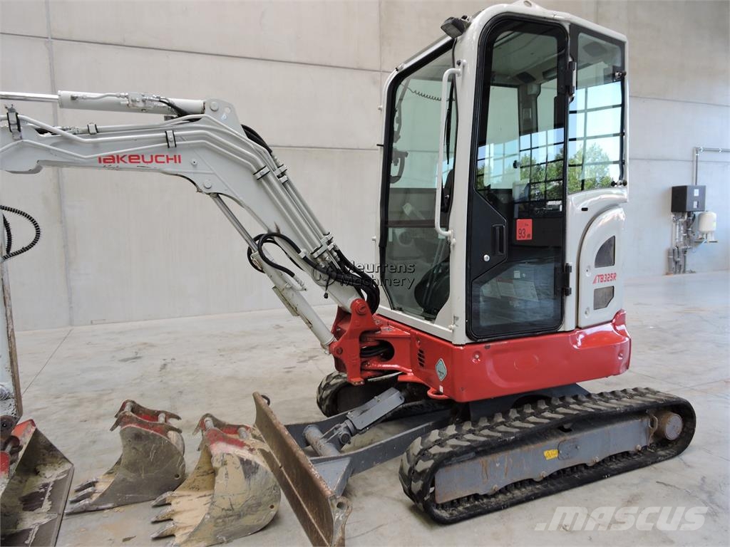 Takeuchi TB325R Bouw - Overige