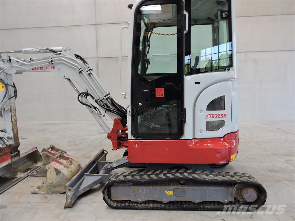 Takeuchi TB325R Bouw - Overige
