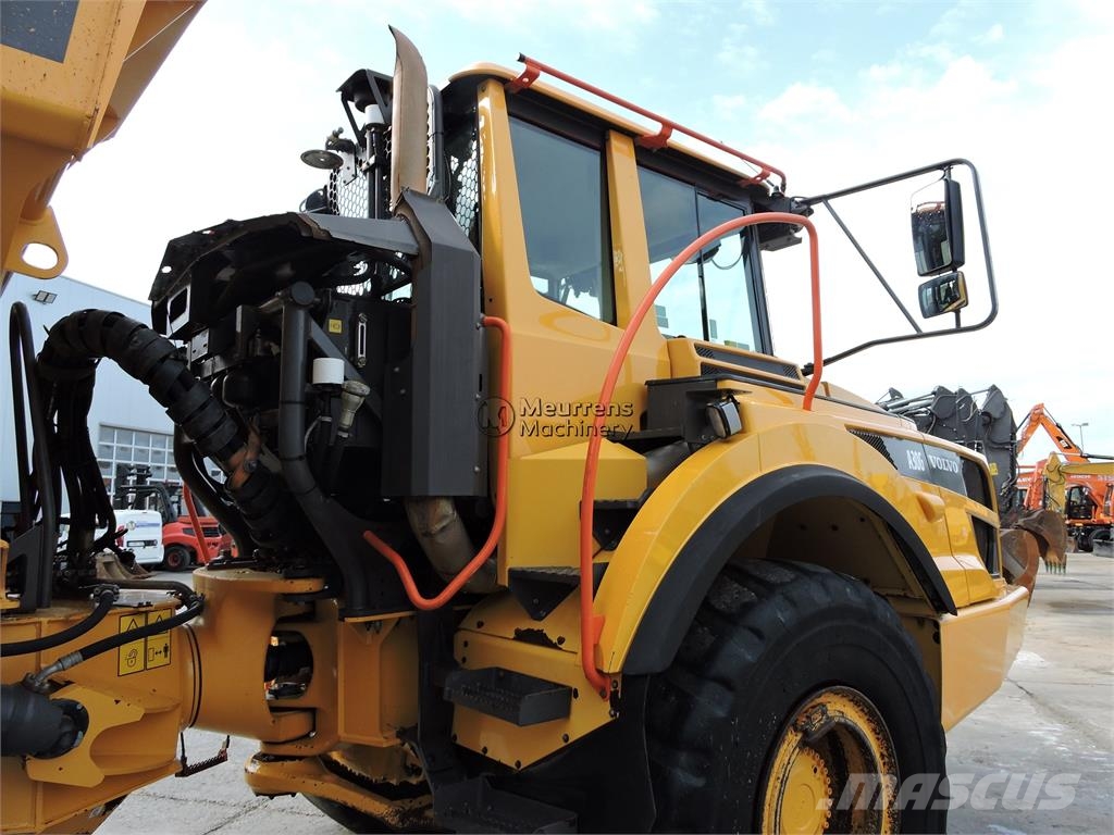 Volvo A30G 연결식 홀러