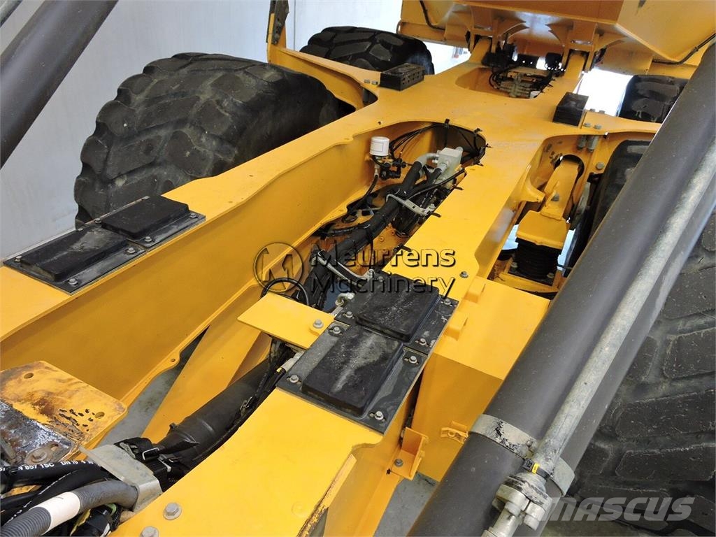 Volvo A30G Зчленовані самоскиди