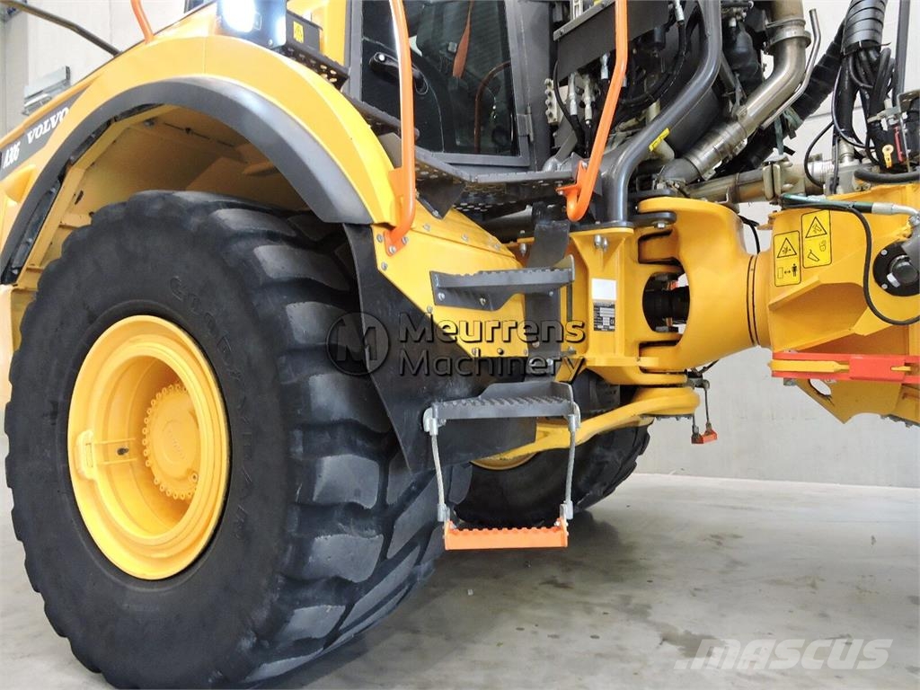 Volvo A30G Зчленовані самоскиди
