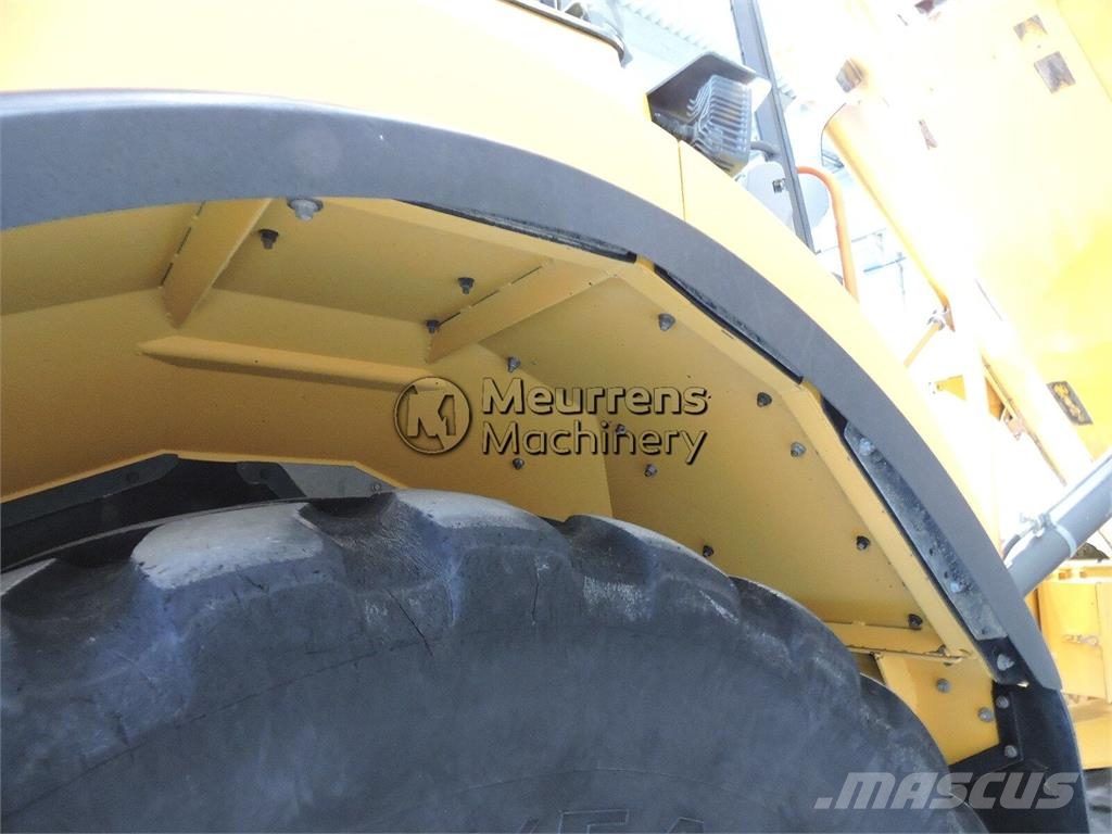 Volvo A30G Зчленовані самоскиди