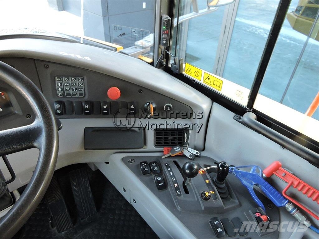 Volvo A30G Зчленовані самоскиди