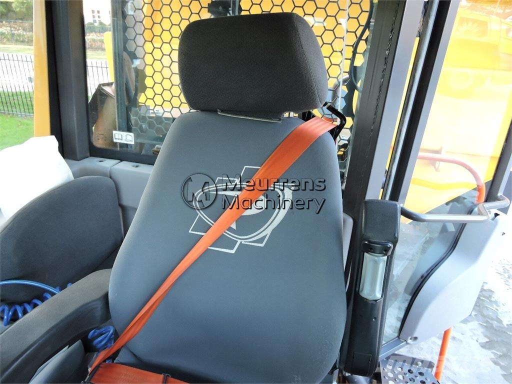 Volvo A30G Зчленовані самоскиди