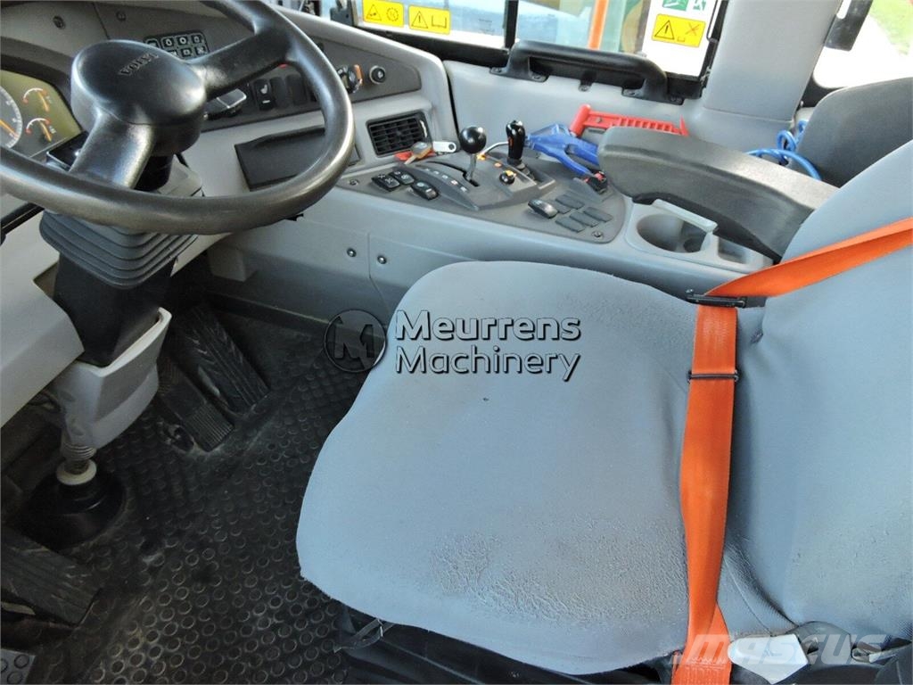 Volvo A30G Зчленовані самоскиди