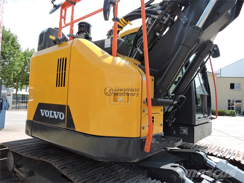 Volvo ECR145 حفارات زحافة