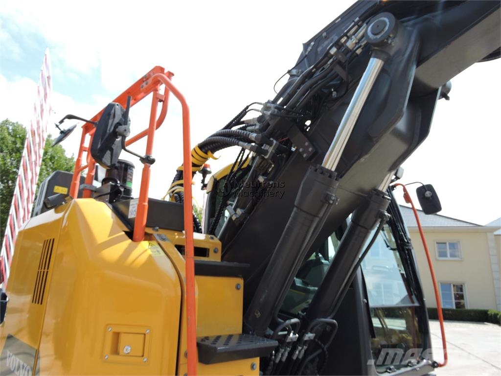Volvo ECR145 حفارات زحافة