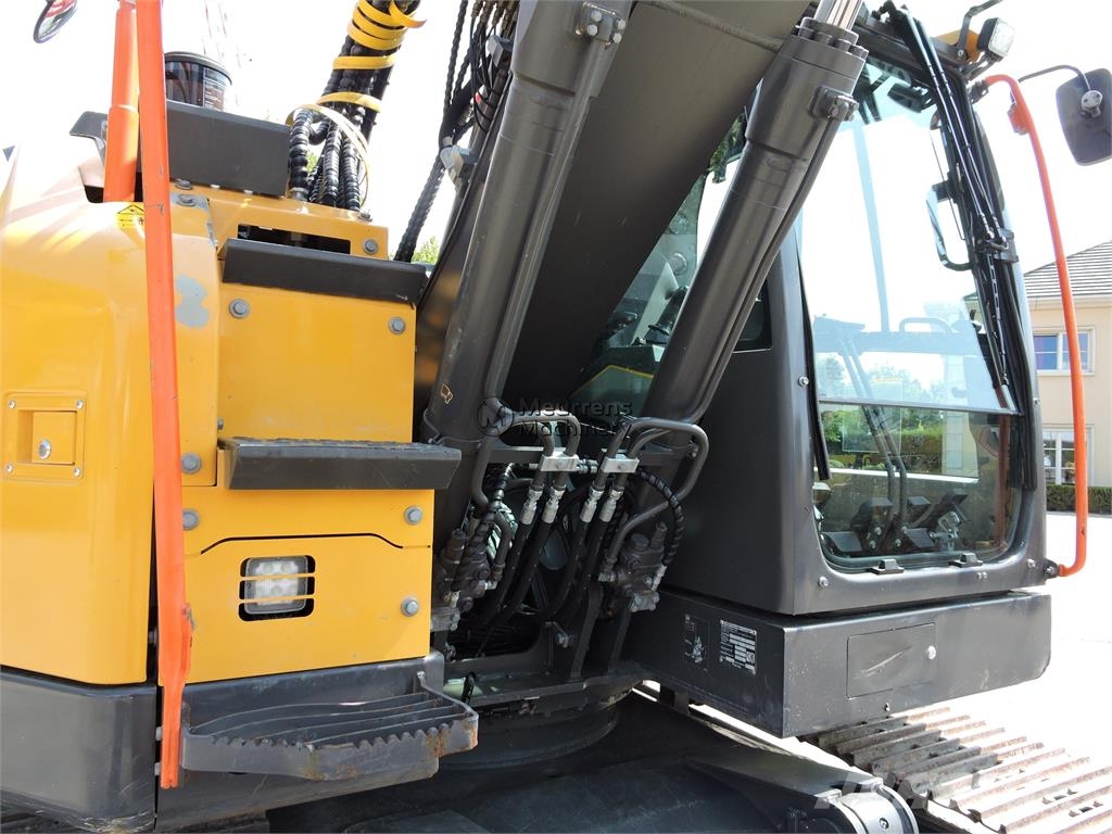 Volvo ECR145 حفارات زحافة