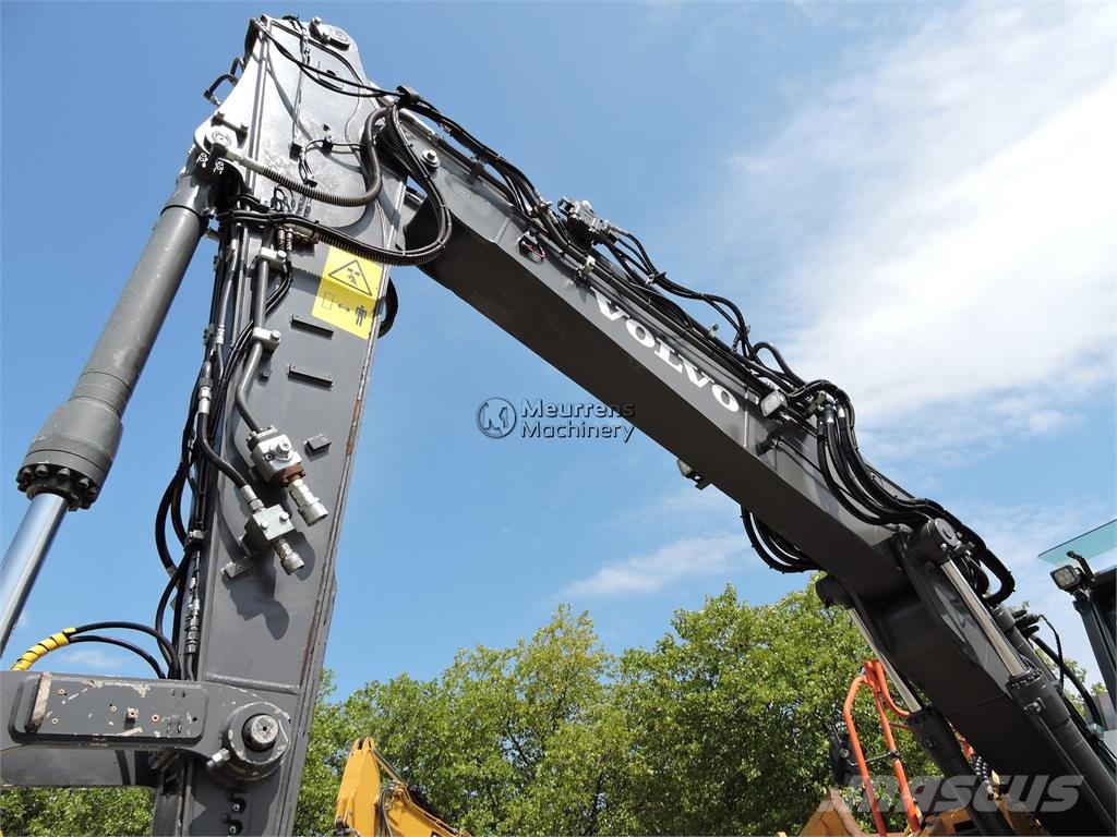 Volvo ECR145 حفارات زحافة