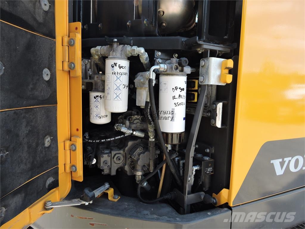 Volvo ECR145 حفارات زحافة