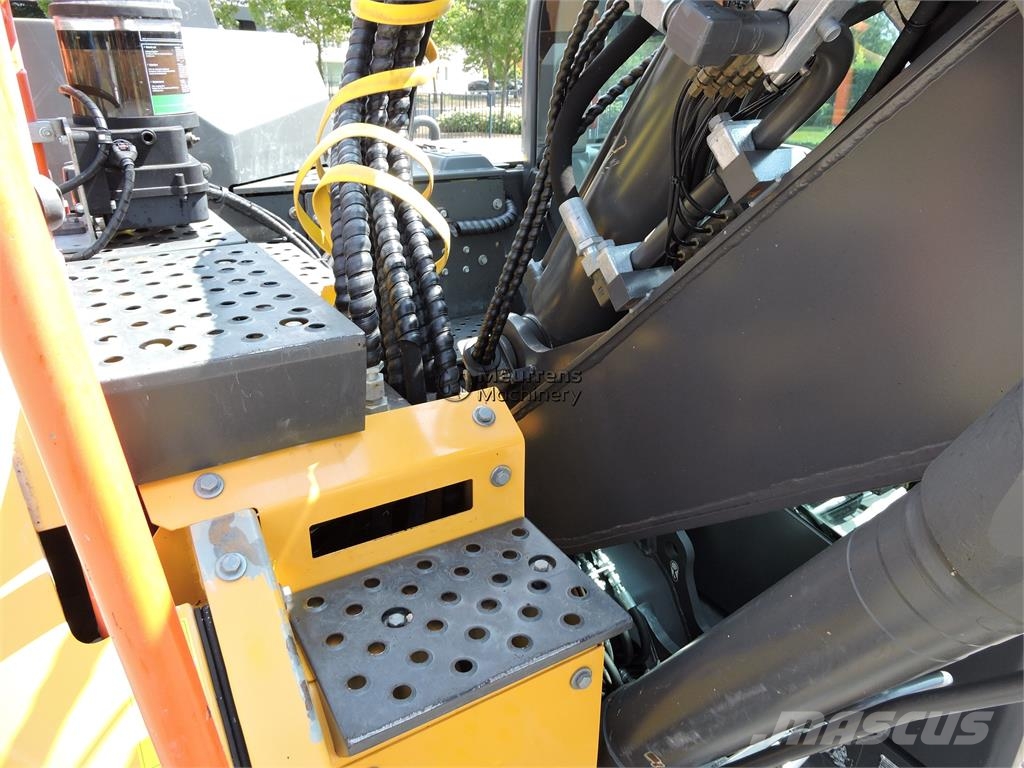 Volvo ECR145 حفارات زحافة