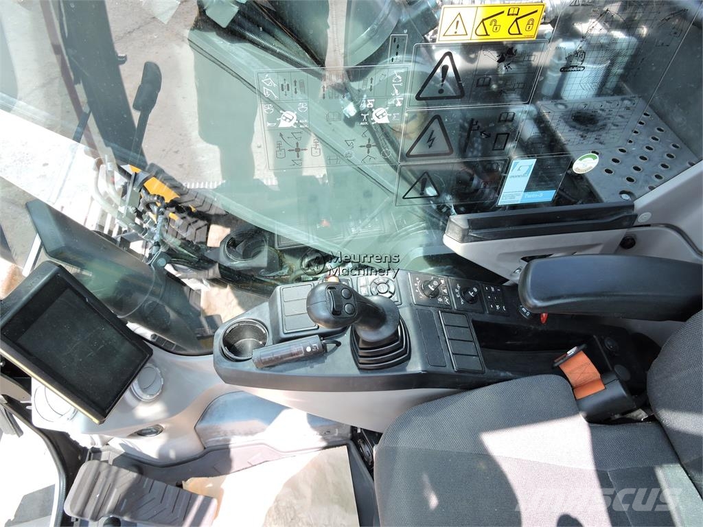 Volvo ECR145 حفارات زحافة