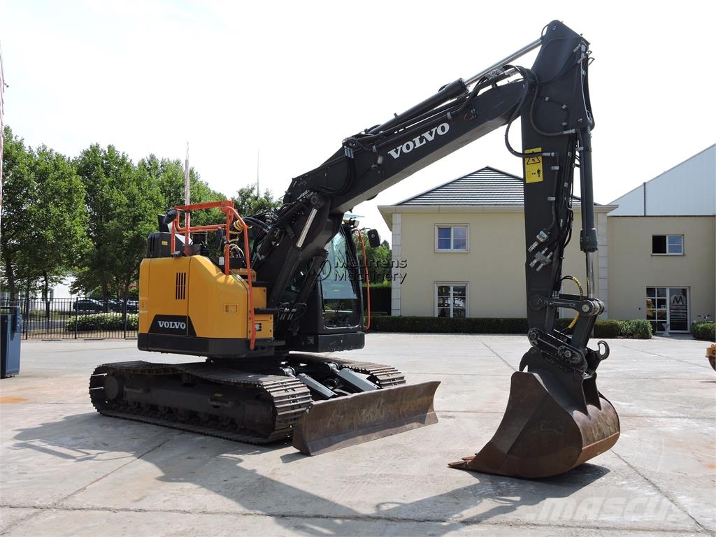 Volvo ECR145 حفارات زحافة