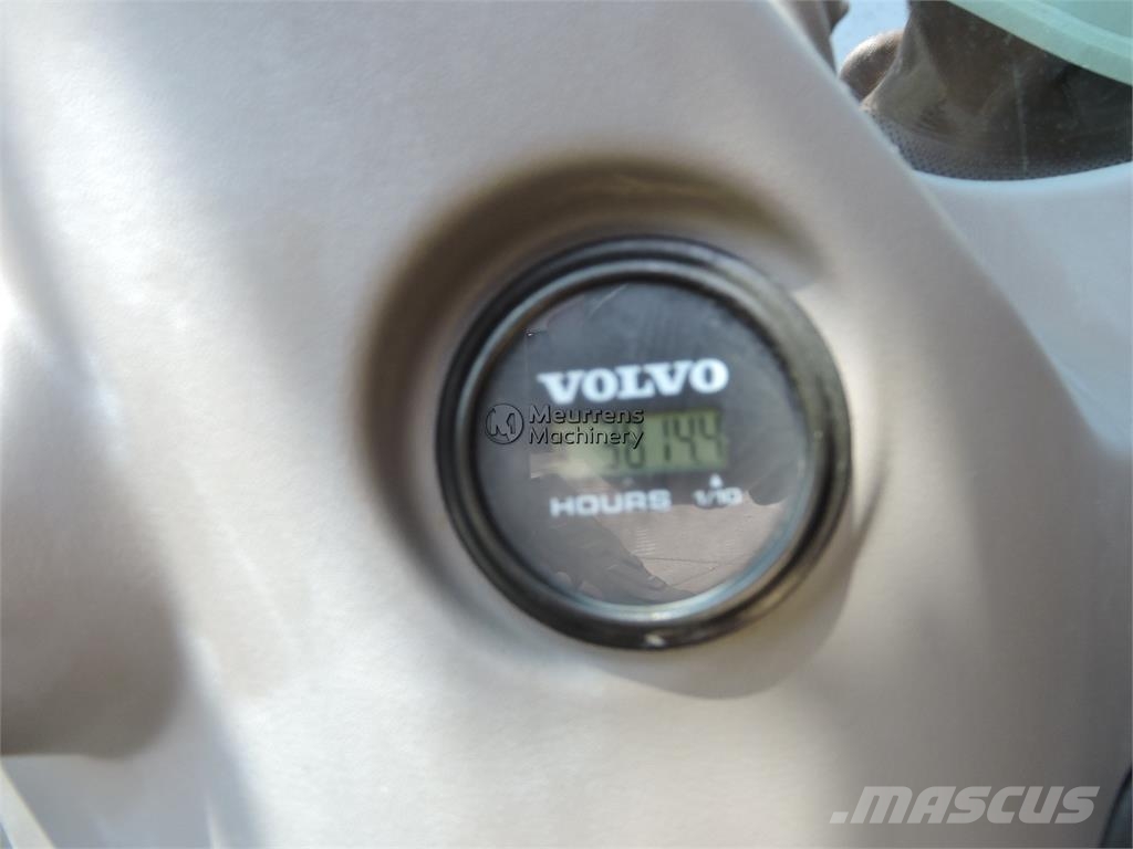 Volvo ECR145EL Excavatoare pe șenile