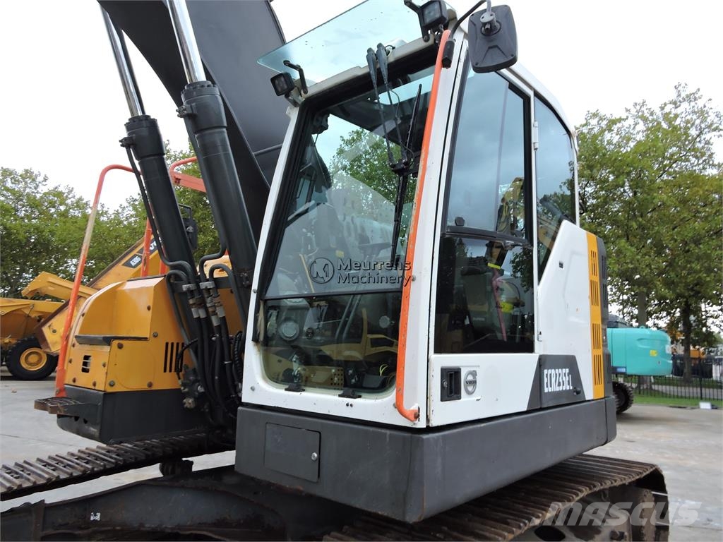 Volvo ECR235 Raupenbagger