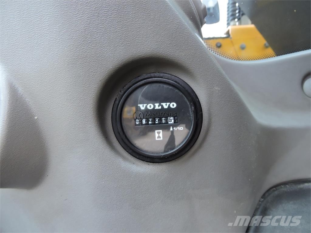 Volvo ECR235 Raupenbagger