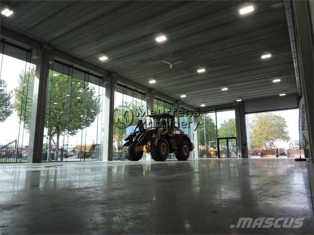 Volvo L120H Kolesni nakladalci