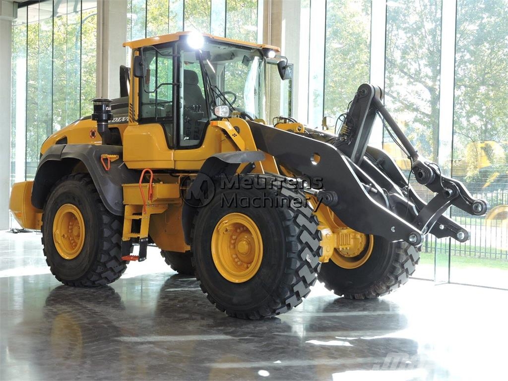 Volvo L120H Kolesni nakladalci