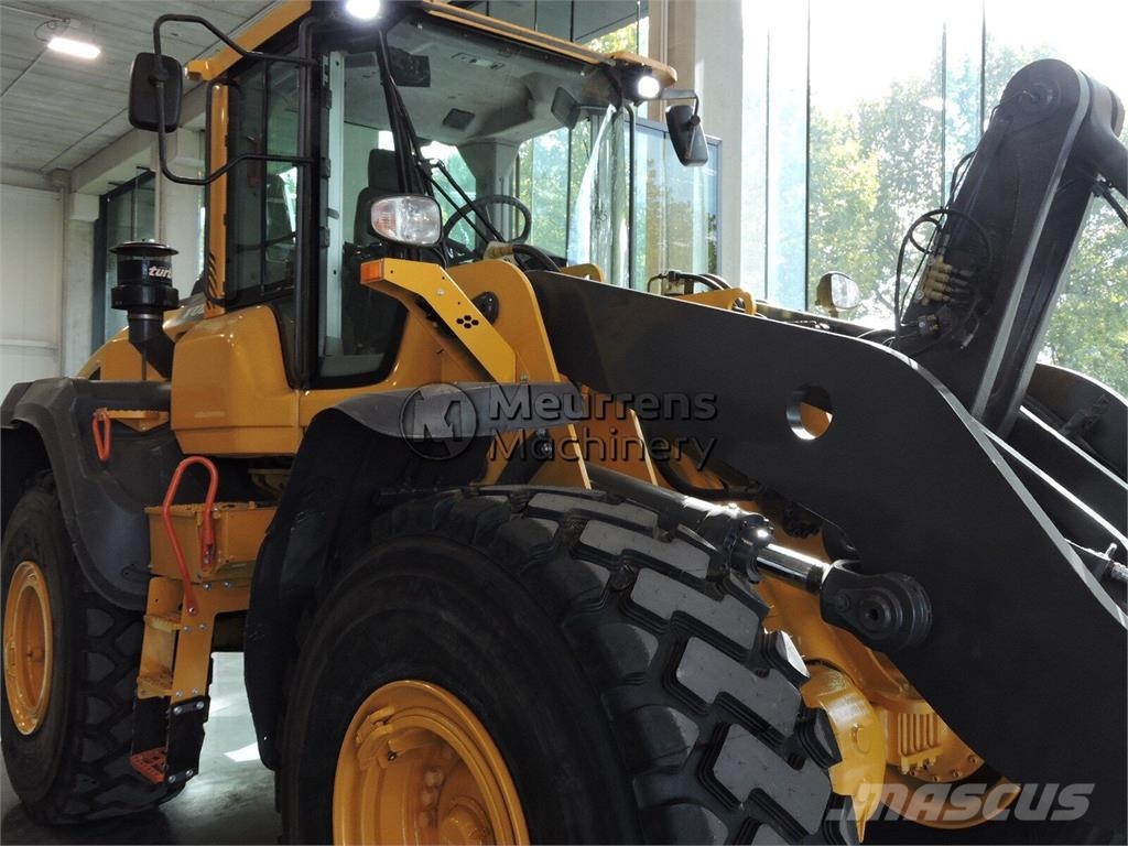 Volvo L120H Kolesni nakladalci