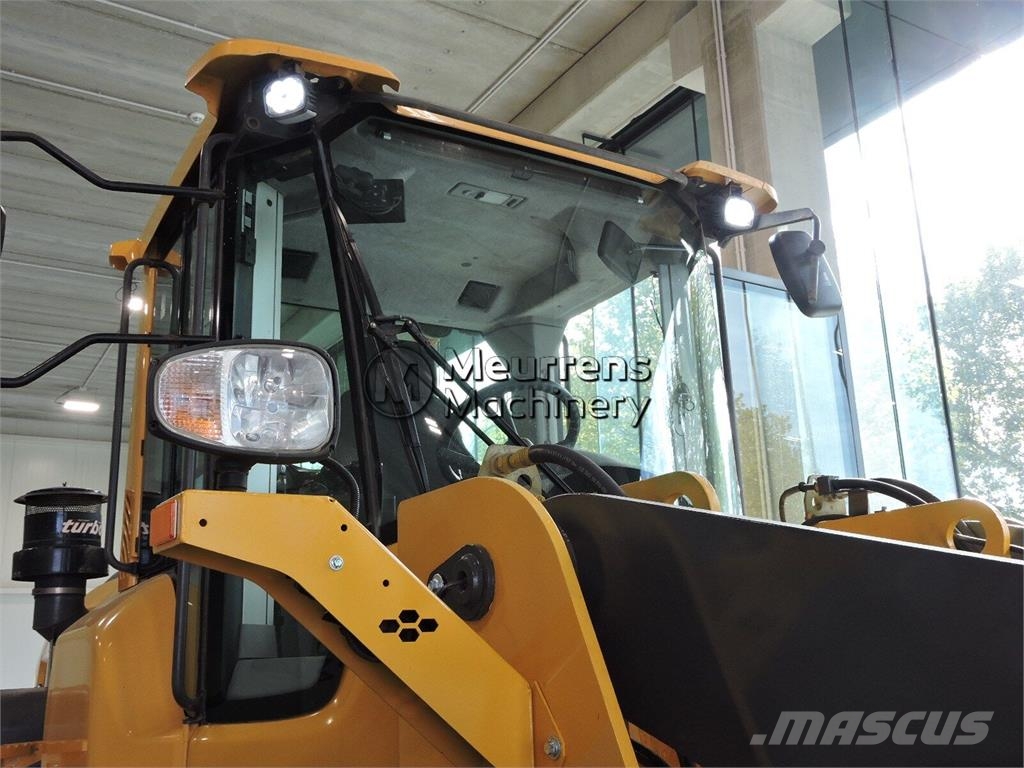 Volvo L120H Kolesni nakladalci