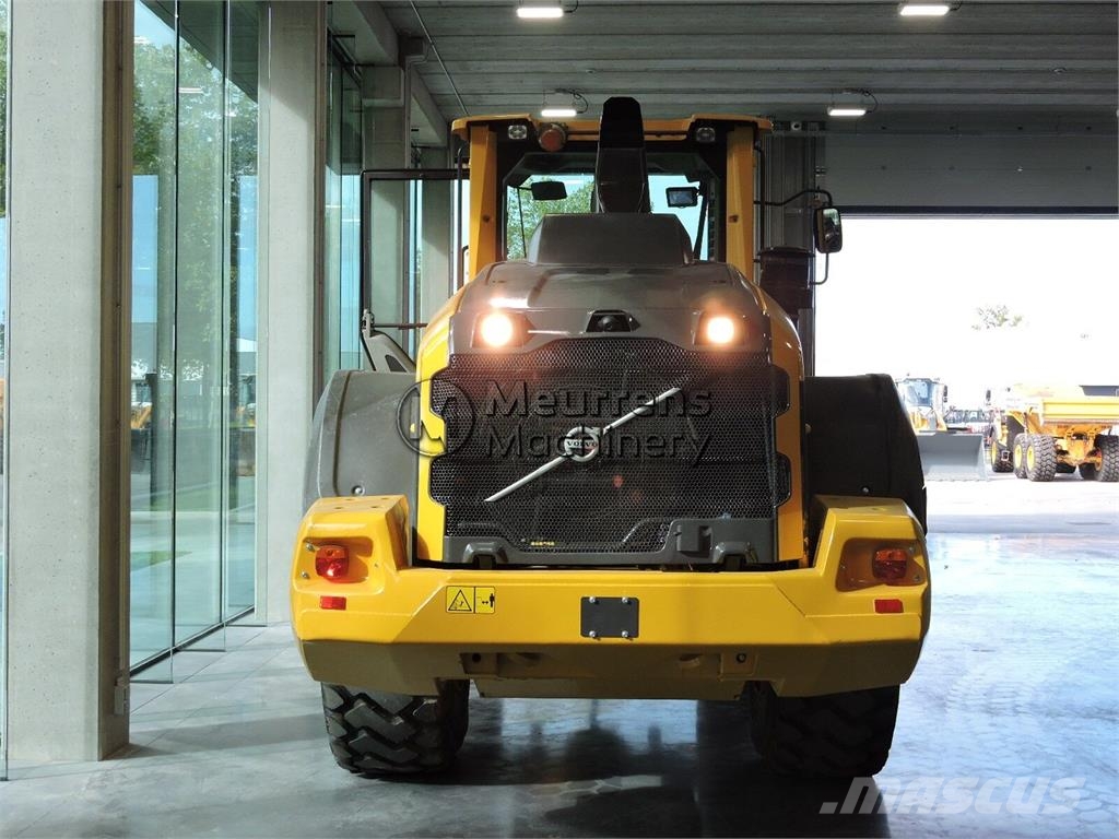 Volvo L120H Kolesni nakladalci