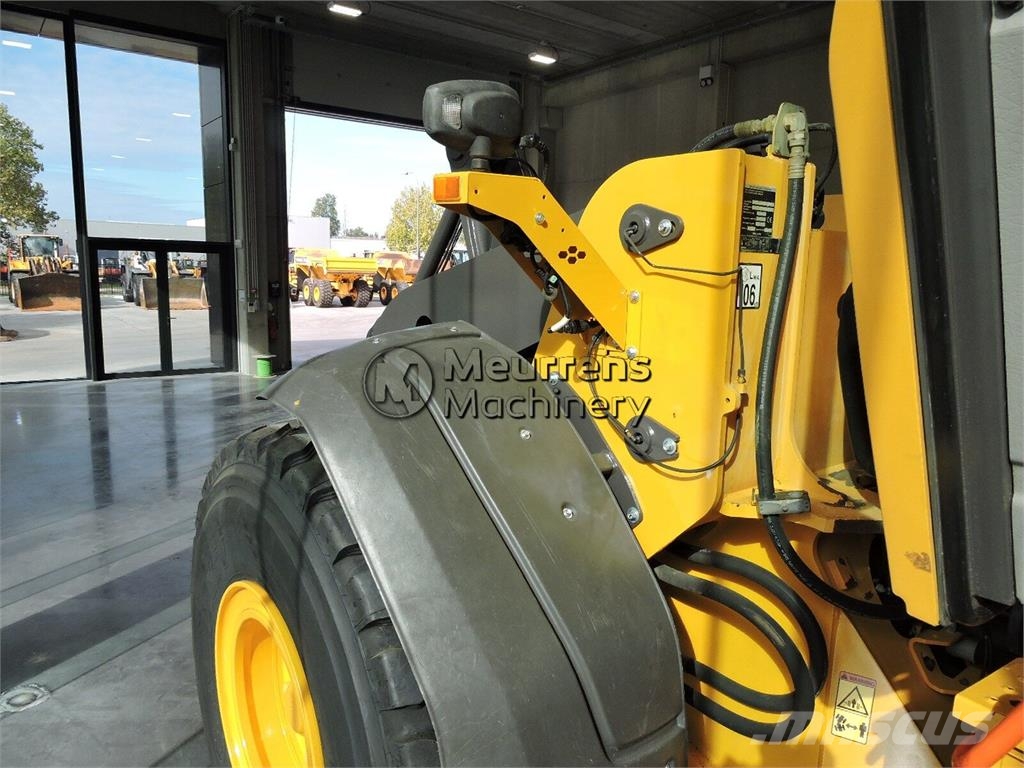 Volvo L120H Kolesni nakladalci