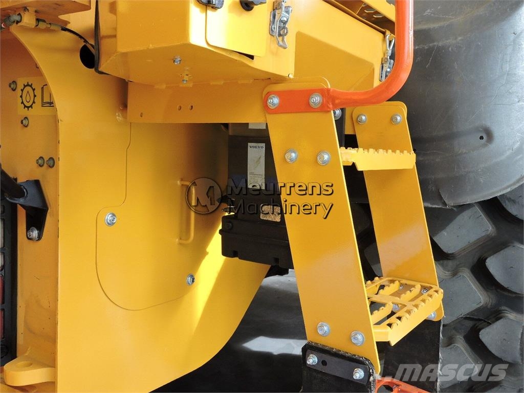 Volvo L120H Kolesni nakladalci