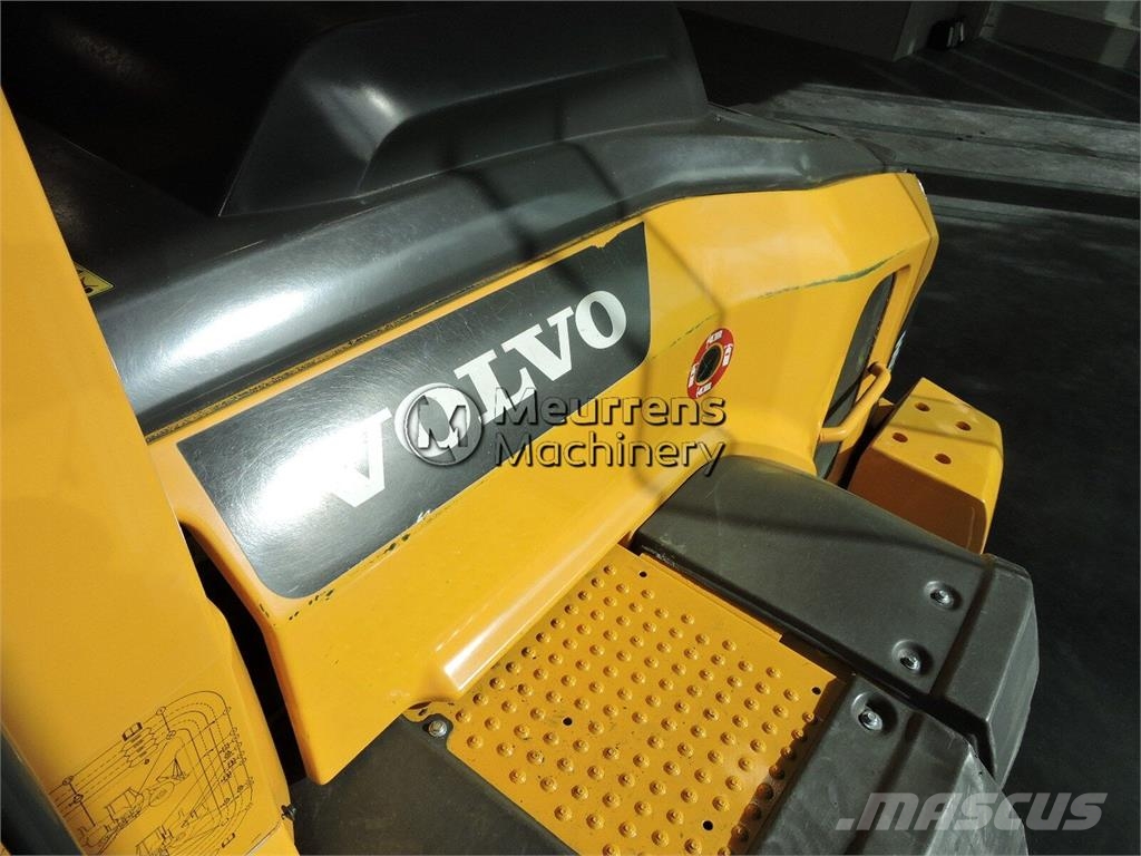 Volvo L120H Kolesni nakladalci