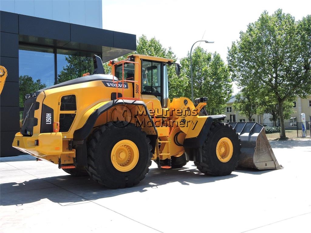 Volvo L150H لوادر بعجل