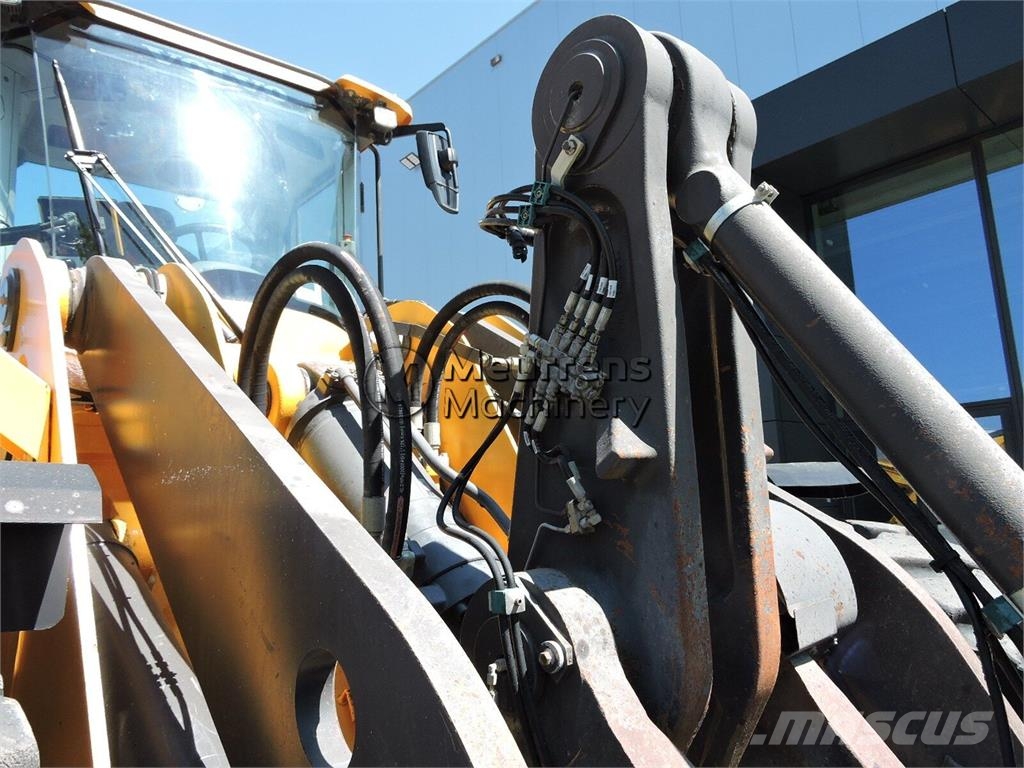 Volvo L150H لوادر بعجل