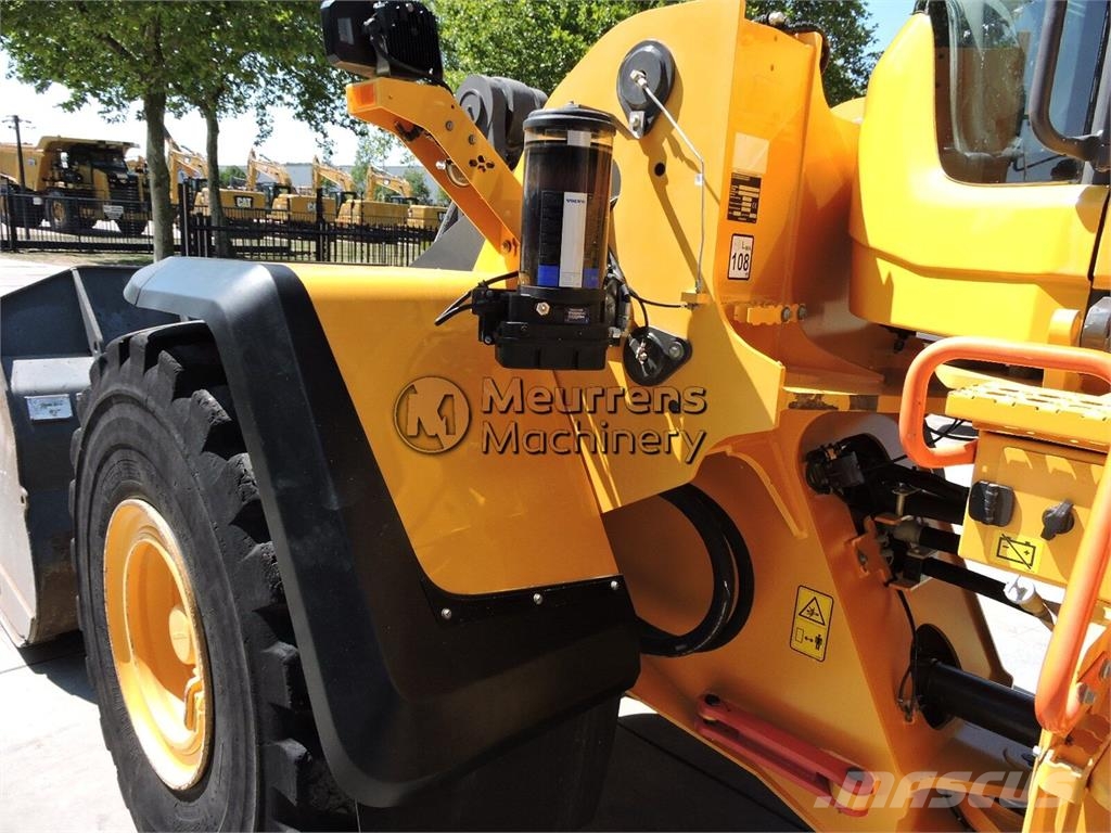 Volvo L150H لوادر بعجل