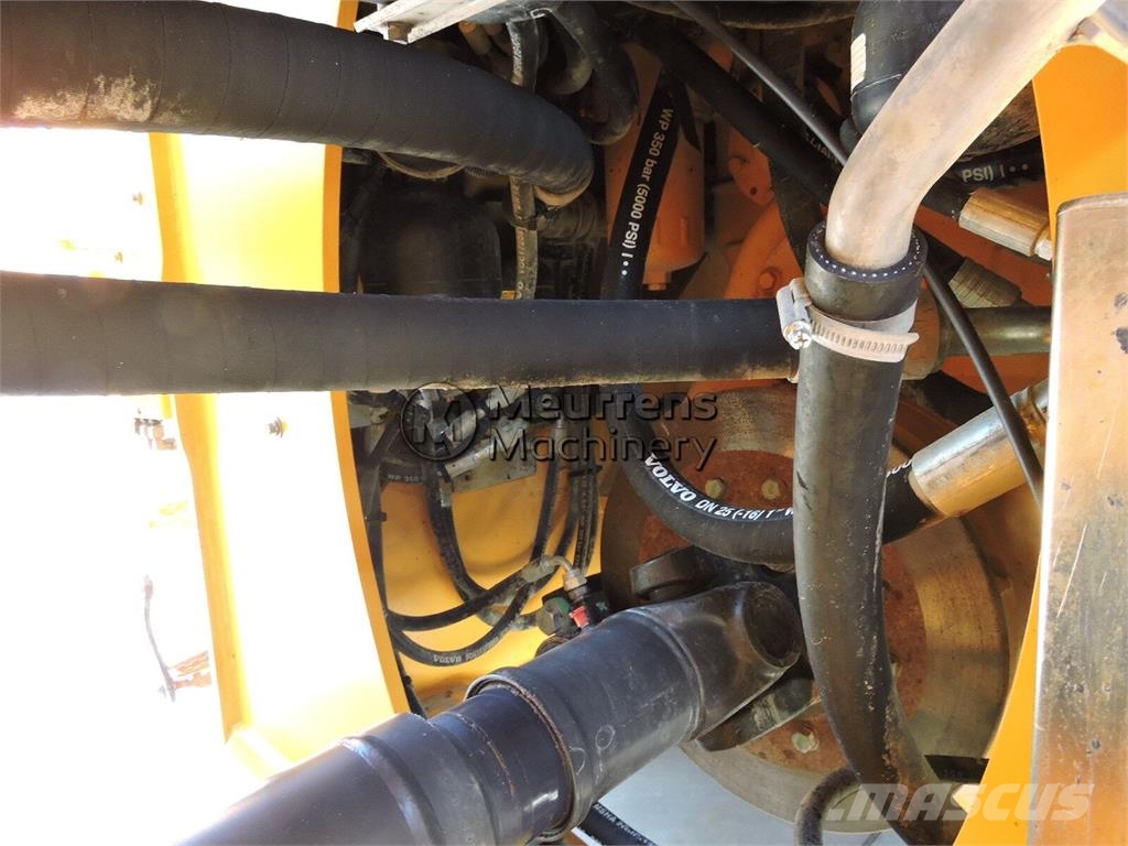 Volvo L150H لوادر بعجل